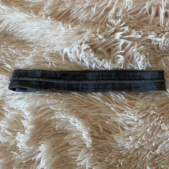 GREY LULULEMON HEADBAND - Picture 4 of 5